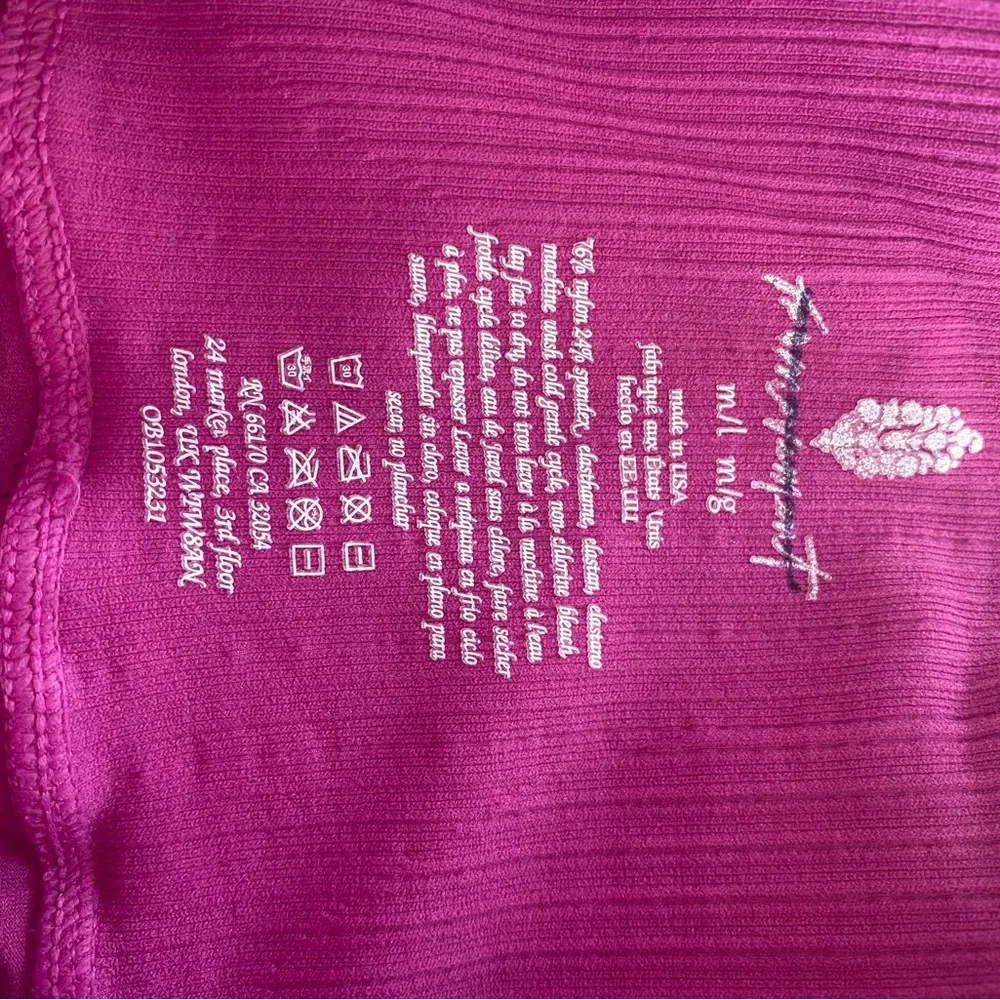 FP movement Fuchsia leggings - size M/L - like new - Picture 5 of 7